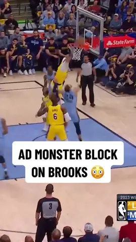 AD blocks Dillon Brooks layup into crowd. 🔥😤 #lakers #grizzlies #NBA #anthonydavis #nbaplayoffs #block #fyp 