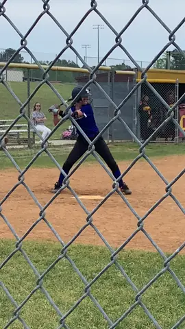 1 of her 2 triples from today @itz.fia33 🔥🥎 #softball #triple #hit #fyp 