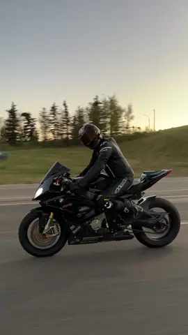 Always down for a chill ride😉 #motolife #motorcycle #s1000rr #motorcyclesoftiktok #bmw #ride #bikelife #moto #bikerchick #bmwmotorrad 