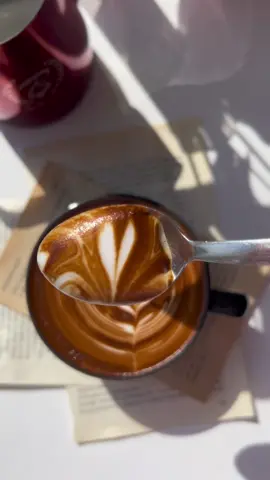 #fyp #goviral #coffee #trending #milk #coffeetime #tutorial #tik_tok #fyppoppppppppppppppppppppppp #باريستا #coffeetiktok #baristalife #franchpress #homebarista #nestle #nescafé #morning #latte #latteart #lattearttutorial #morningroutine #فرنش_بريس 