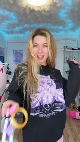 Replying to @cdlm_16 i still dont talk in an uwu voice 🙈#egirl #GamerGirl #uwu 
