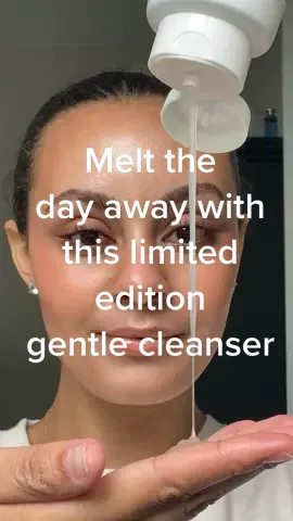 #freshbeautygiftedme a beautiful limited edition of one of my favorite gentle cleansers #soyobsessed #freshbeauty @freshbeauty 