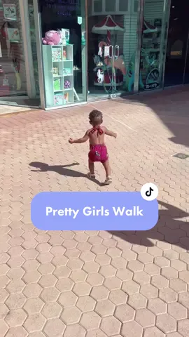 She spotted the toy store from a distance and was going to make sure we saw it too! 😋 #toystore #prettygirlswalk #toddlerswalking #familyvolg #familyvloggers 