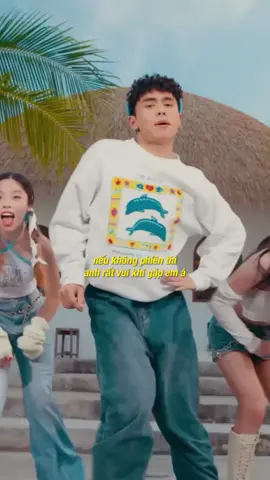 “Nhìn thiệt lâuuu, người đẹp là phải nhìn hoàiii” 🤣🤣🤣 Trời ơi thaaaa, nghe quài cuốn quài luôn 🤣 #nhac #chill #lyricsvideo #fyp #xuhuong #vitamina #flip #music 