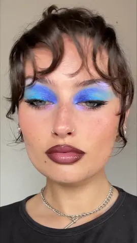 On a colour kick atm 💙💙💙 #editorialmakeup #makeuptutorial #makeupartist #euphoriamakeup #crueltyfree 
