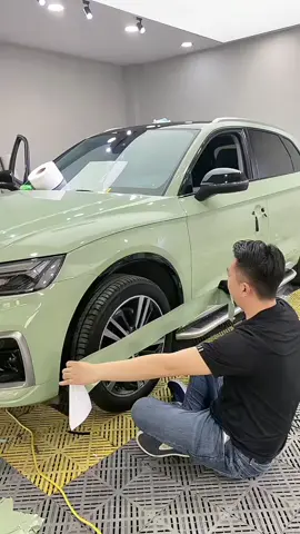 Wrapping a wheel arch