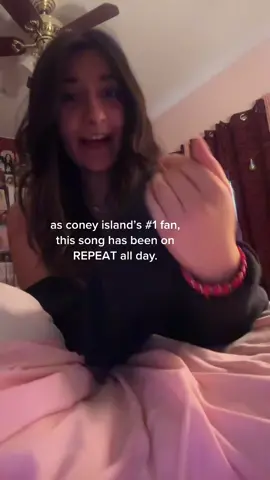I LOVR CONEY ISALND I LOVE THIS SONG SO MUCH #coneyisland #thealcott #thealcotttaylorswift #swifties #taylorswift #erastour #erastouroutfits #highinfidelity #swifttok 