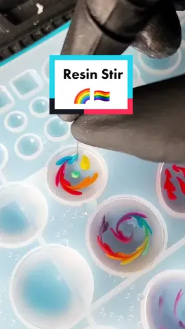 Resin Rainbow #resinart #resinartist #rainbow 