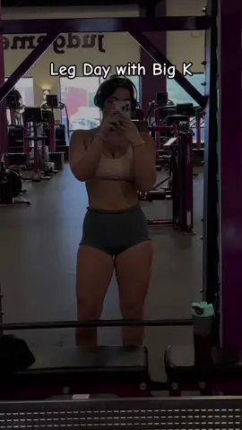Is this my gym tokker introduction #gym #legday #letsgooo #Vlog #GymTok 