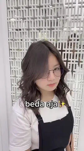 umur 13 udah bisa terbang sendiri. kalo aku bangun tidur aja masi susah #ViralDiTiktok #HeyHeyItsRey #mediumhair #mediumbob #guntingsultan 