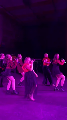A little Sunday Six action to brighten up your fyp 👑💜 (Song: Ex Wives, Six)  #musical #theatre #six #sixthemusical #herstory #history #sixwives #henryviii #katherineofaragon #anneboleyn #janeseymour #anneofcleves #catherinehoward #katerynparr #aragon #boleyn #seymour #cleves #howard #parr #musicaltheatre #theatrekid #theatrekids #dance #dancing #act #acting #sing #singing  