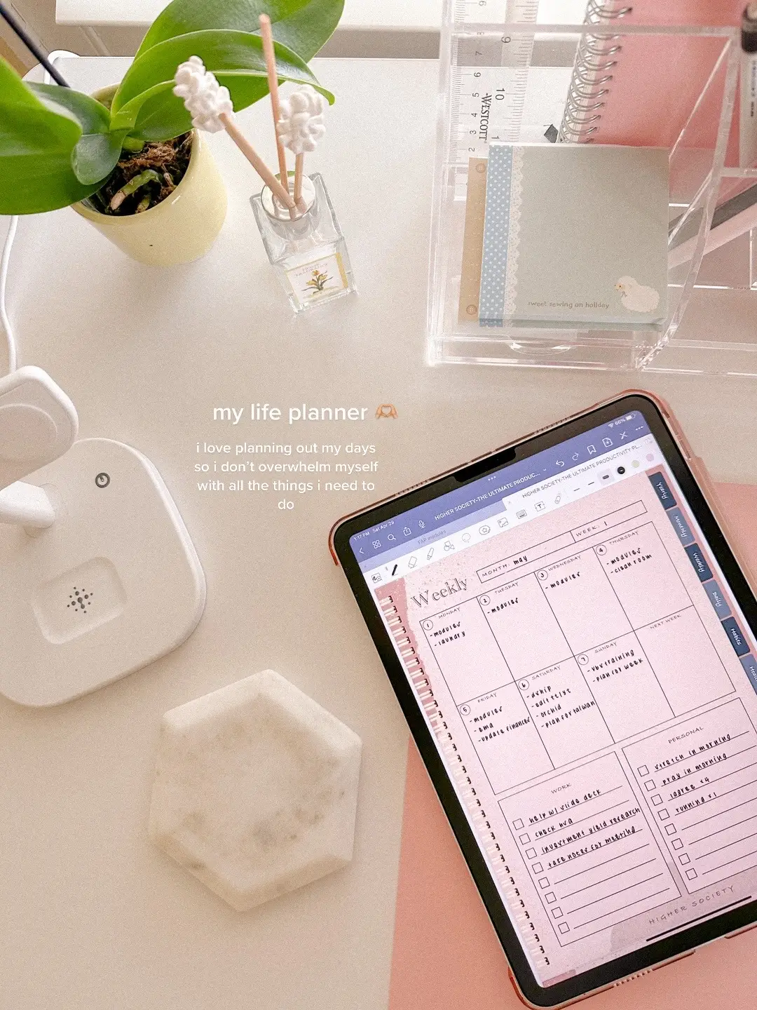 day in my life working from home 👩🏻‍💻🎧🤍 focusing on the small joys in the day 🌱 thank you @highersocietyllc for helping me organize my days !! #productivelife #dayinmylife #workdayinmylife #motivation #smalljoys #smalljoysinlife #healthyliving #productiveliving 