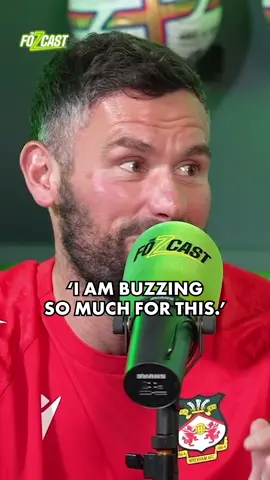 That GIFT Ryan Reynolds gave me after Promotion… 🤩 #Wrexham #RyanReynolds #BenFoster #CGK #Deadpool