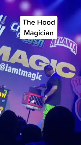 if the hood had a Magician 🎩 🤣🤣 #magic #hoodmemes #lol 