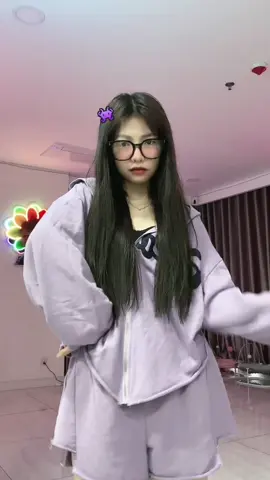 Nhảy cái này zui chứ hông có chồng để khoe 🥲🤤 (dc:@🧸 Hoàng Lan Anh 🧸)