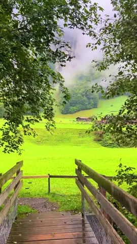 📍Lauterbrunnen in the rain🇨🇭🌧️ #berneroberland #switzerland #mountains #schweiz #swissalps #myswitzerland #nature #inlovewithswitzerland #Hiking #swiss #alps #wanderlust #visitswitzerland #travel #jungfrauregion #suisse #landscape #bern #thunersee #naturephotography #blickheimat #grindelwald #lauterbrunnen #interlaken #lake #switzerlandpictures #swissmountains #switzerlandwonderland #switzerland_vacations #photography