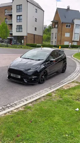 many things too come for this thing ⭐️ #ford #fiesta #fiestast #fordst #car #cars #modified #modifiedcar #modifiedcarscene #modifiedcarsuk #black #fyp #foryou #carsoftiktok #shitbox #edit 