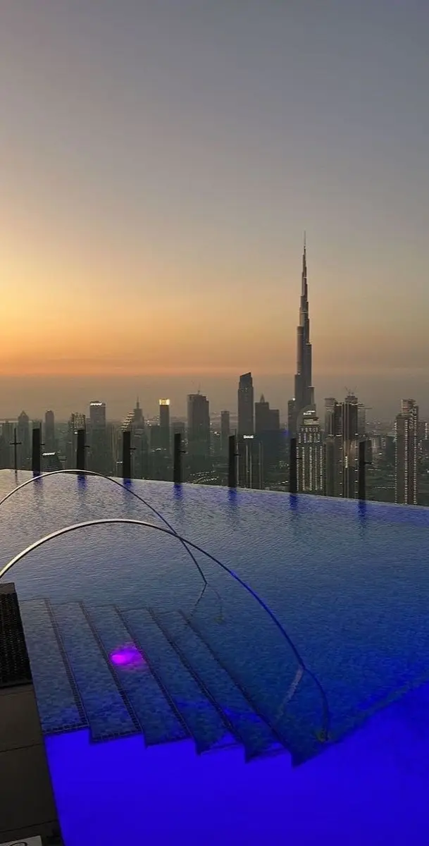 Imagine your summer looking like this, in Dubai. With millions in your bank account. #dubai #luxary #richlife #fyp 