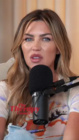 “Who won it? Would love to met her.” #petercrouch #abbeyclancy #thetherapycrouch #therapy #petercrouchpodcast