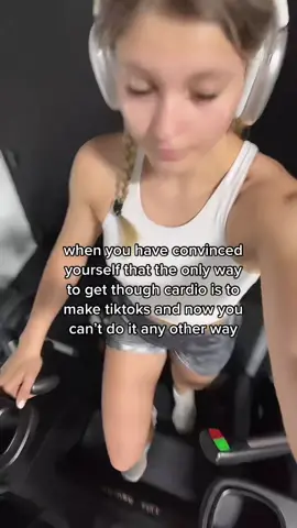 i now knly allow mylsef to be on tiktok if im doing cardio so v trying to be more productive🤝🏼 #gymgirlshit #workoutroutine #healthylifestyle #fitnessjourney #gymtransformation #gymoutfitideas #workoutoutfit 