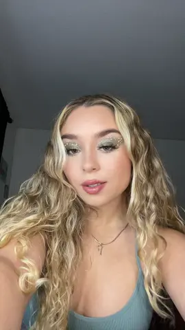 i look so good here yall