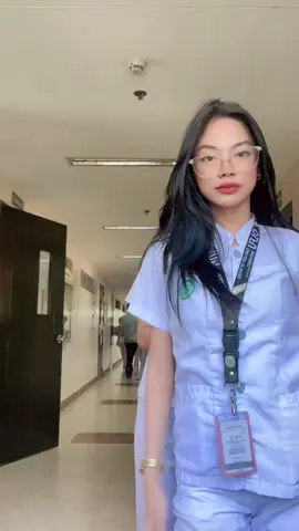student nurses na naka glasses