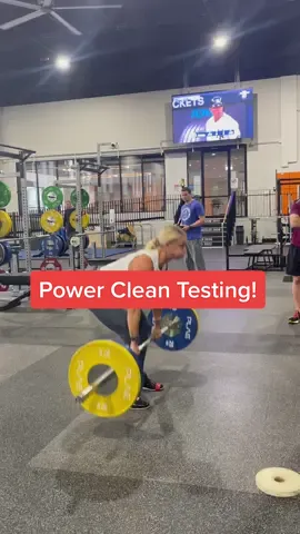 92.5kg Clean = 7.5kg PB!! Lifting like a crossfitter for 6 months when my foot was broken is finally giving soemthing back 🫡 #pb #powerclean #clean #weightlifting #athlete #training #powercleans #sprinter #gym 