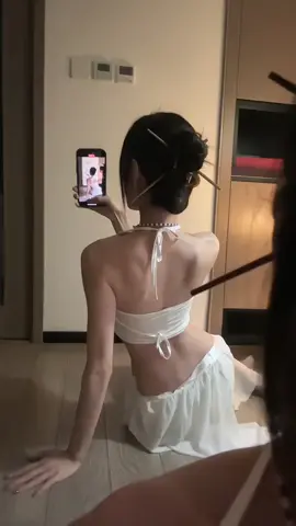 15c2cf5c49cd572c062fe3266168190f.MP4♧👀#sexy goddess          #royal sister 
