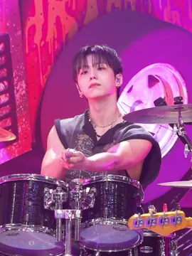 those screams were all me btw #xdinaryheroes #xdinaryheroesjyp #엑스디너리히어로즈 #xdinaryheroesgunil #gunil #kpopfyp #fyp