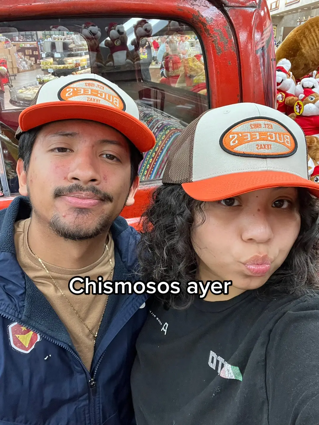 Siempre en el chisme . 🤭 #chismosos #chisme #mexicantiktok #hispanictiktok 