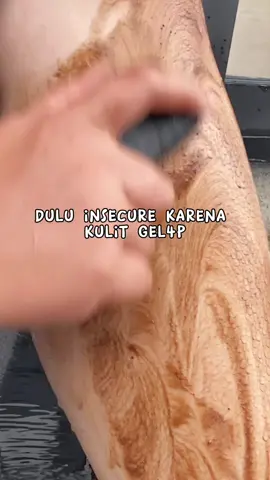 udah gak insecure karena ada sabun hitam dengan rempah pilihan yang dapat membantu mencerahkan meratakan warna kulit belang dan memudarkan bekas luka🥰‼️ • • • • #mabelloindonesia #lulurbeddalotong #sabunviral #beddalotong #buriq #viral #xyzbca #fyp #foryou #foryoupage #kulitgelap 