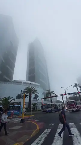 bienvenido invierno 👍#invierno #lloviendo #lima #parati 
