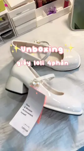 Công cuộc sắm đồ đi biển vẫn không ngừng nghỉ 🥹 #review #unbox #unboxing #viral #seagames2023 #giaydep #giayloliita 