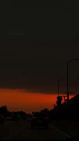 Late afternoon drives >>>  #sunsetvibes #sunsetvideo #californiasunsets #socal #nature #sunset #sunsetaesthetic #naturevideo #cozyvibes #darkaesthetic #naturevibes 