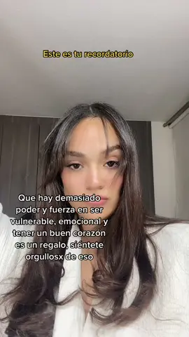 Yo en mi momento más manic grabando videos enamorada de mi misma y preaching amor propio #amorpropio #selflove #confidence #autoestima 