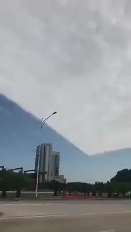 Rare Square Cloud Spotted in Arizona Sky #squarecloud  #rarephenomenon  #arizonasky  #weatherwonders  #cloudsighting  #natureisamazing