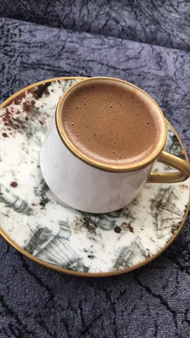 Bi kahve☕️☕️🤍 #KahveStoryleri #KahveKeyfi #keşfetteyiz #tiktokkahvesi #keşfetbeni #kesfett #keşfettt #kahvevideoları #balkonmevsimi #türkkahvesi #tiktokkeşfet #bikahve #manzaravideoları #manzaram #sunumvideoları #sunumsever 
