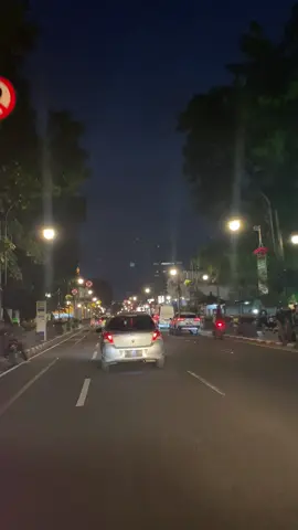 Aku suka bandung yang gaada kamunya;v #vibesmalamhari #bandung #foryoupagе #videoperjalanan 