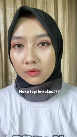Tetep pede make up an walau lagi breakout 🙃 yang penting wajib skin preparation supaya wajah tetap ternutrisi, dan pilih complexion yang mengandung skin care juga 😍 kaya cushion skintific, selain mengcover dengan baik, juga makeup sekaligus skin care jadi satu! 😭♥️  #skintific #cushionskintific #makeupcomplexion 