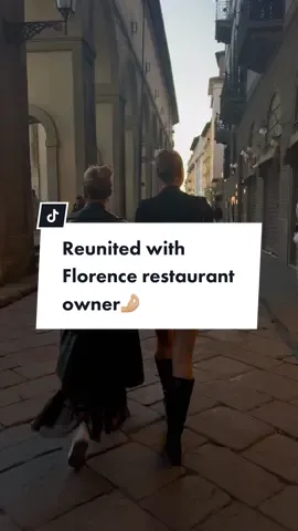 me 🤝🏼 that one restaurant owner #solofemaletraveler #digitalnomad #fulltimetraveler #thingstodoinflorence #florenceitaly #backpackingeurope #travelinyour20s #travelingfulltime 