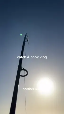 Replying to @k.nunezz on today’s menu for catch & cook: vermicelli & green onion crab 🦀 #catchandcook #dungenesscrab #crabfishing #crabbing #fisherwoman #cookingvlog 