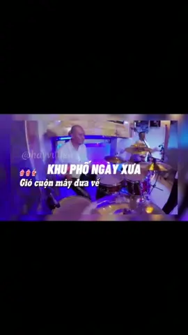 Gió cuộn mây đưa về ,làm không gian chợt tối#karaoke #hayvuilen 