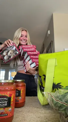 Trader joes haul🤪 #traderjoes #traderjoeshaul #haul #foryoupage #food #chickensoupdumplings #soupdumplings 