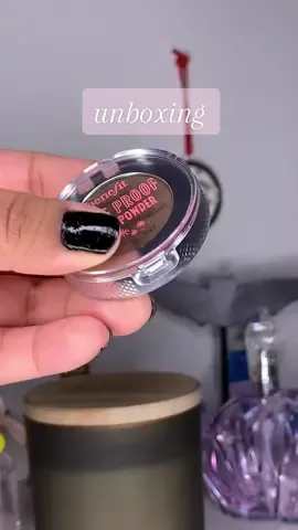 which one do you think you’ll like best? 💗🖤💗🖤 product: @Benefit Cosmetics  - precisely my brow, pencil  - brow volumizing fiber gel  - (NEW) goof proof brow powder  ##fypシ##foryou##chicanaartist##latinacreator##makeup##benefitofbrows##benefitcosmetics##unboxing##asmr##chicana##parati