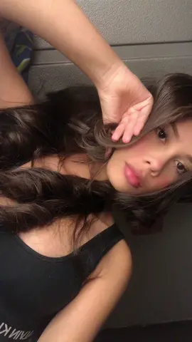<3