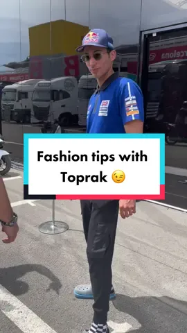 For fashion tips, contact @Toprak Razgatlıoğlu  😉🩴 #CatalanWorldSBK #WorldSBK #motorcycle #Motorsport #racing