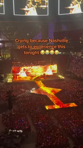 Have the best time Nashville 😭😭😭🪩🦋🐍🫶🏻💗 #nashville #erastour #erastourtaylorswift #erastouroutfits #swiftie #taylorswift #taylornation #taylorswifterastour #fypシ #nashvilletn 