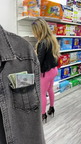 Guy rewards good Samaritan