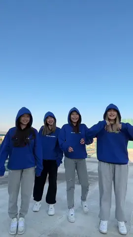 💙#4girlsteam 