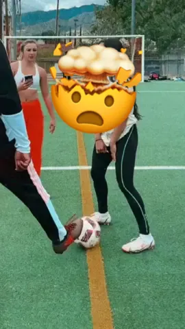 Almostttt got me😅 #futbol #tunel #foryou 